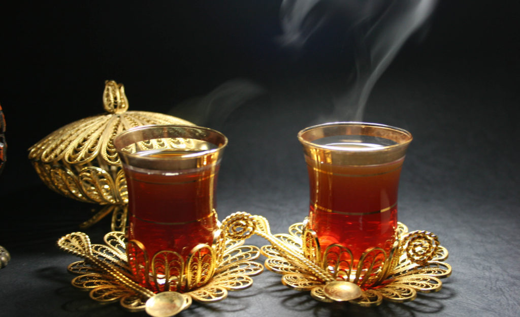 iloveqatar-arabic-coffee-a-rich-qatari-tradition